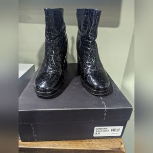 Steve Madden Urbana black croco boot sz 8